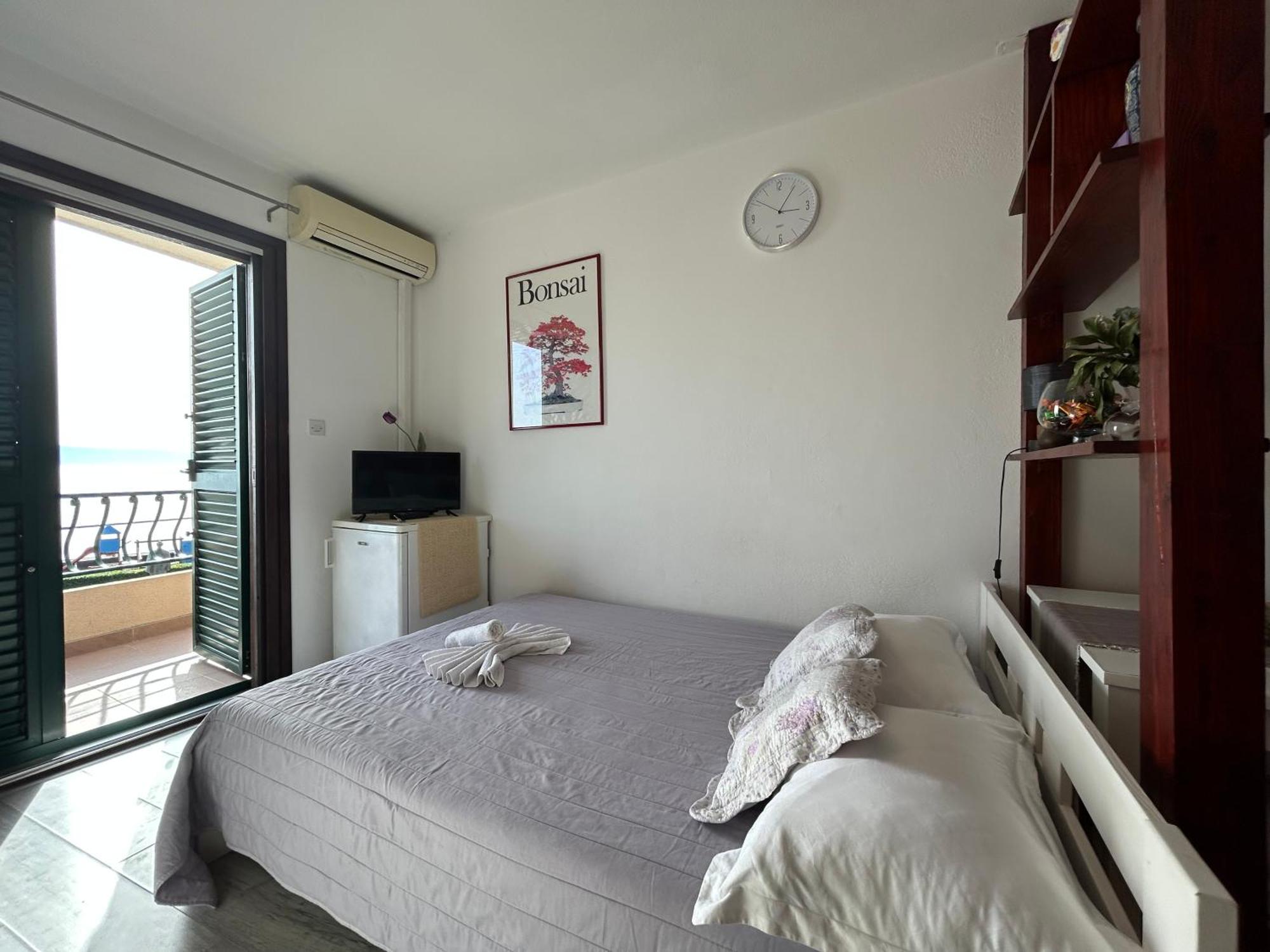Seafront Studio Apartment+Balcony Podgora Esterno foto